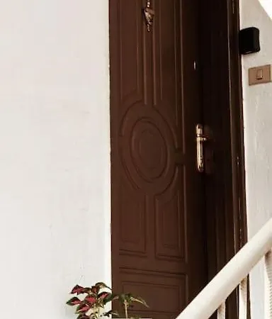 Grazioso Bilocale Con Veranda *
